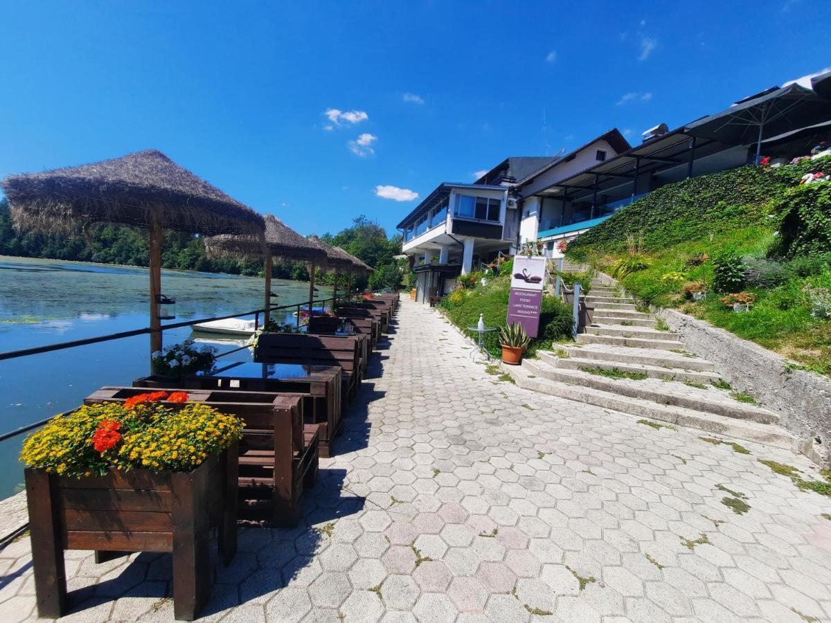 Gostisce Jezero Bed & Breakfast Medvode Ngoại thất bức ảnh